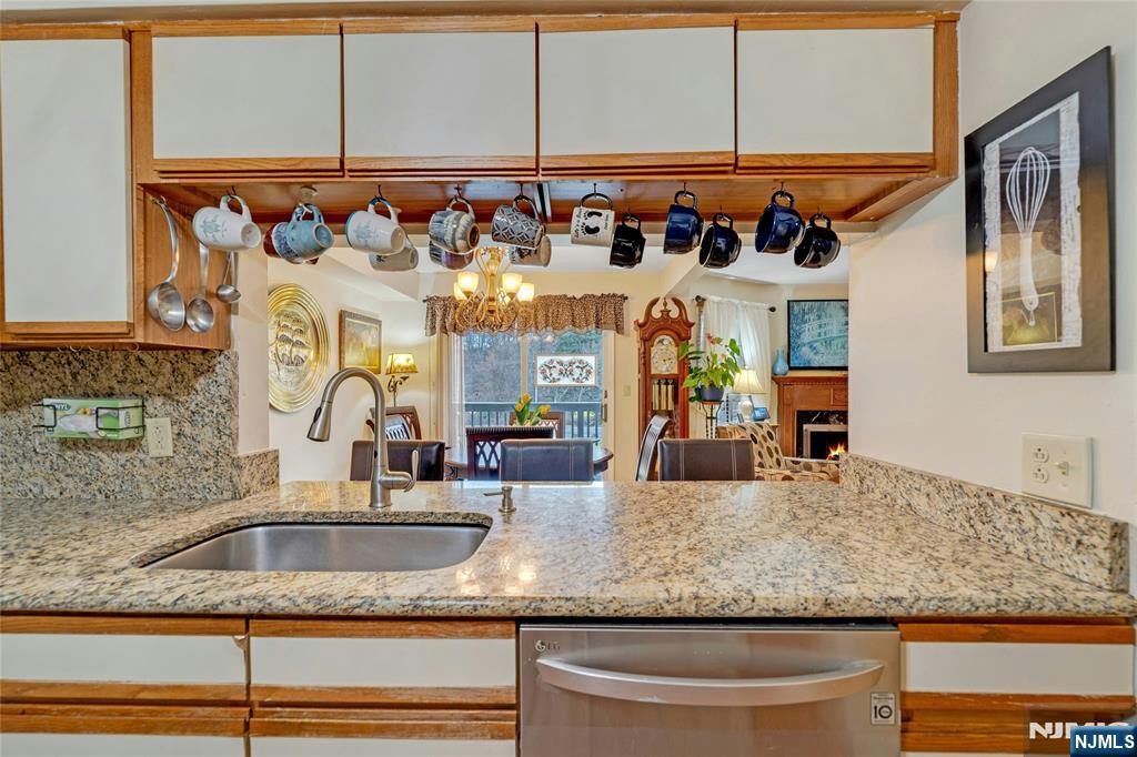 49 Quartz Lane, Unit 49 Paterson, NJ 07501 - Photo 9 of 31