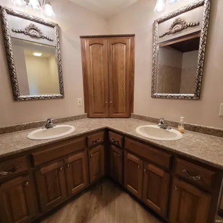 $384,900 | 204 Steeplechase Drive, Auburn, IN 46706