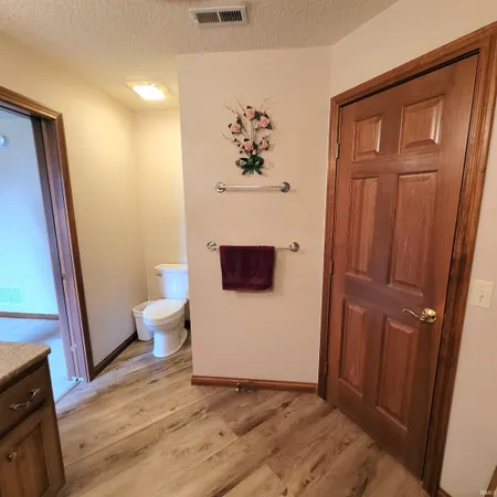 $384,900 | 204 Steeplechase Drive, Auburn, IN 46706