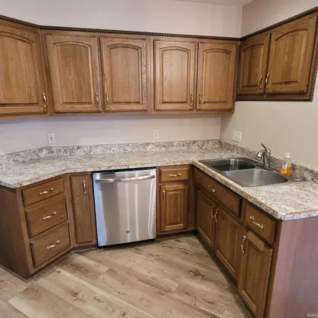 $384,900 | 204 Steeplechase Drive, Auburn, IN 46706