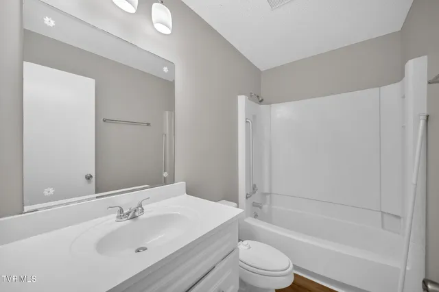 $215,000 | 1559 Colony Park Drive, Unit 37, Johnson City, TN 37604