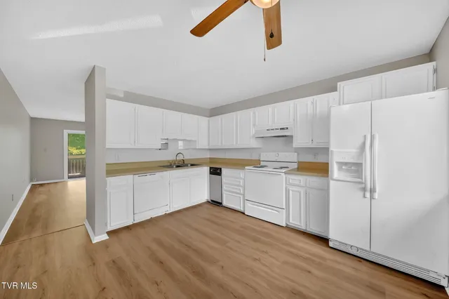 $215,000 | 1559 Colony Park Drive, Unit 37, Johnson City, TN 37604