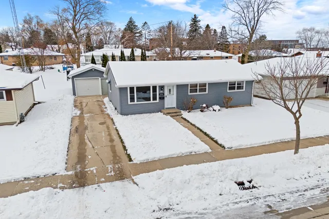 $274,900 | 1602 North 28th Street, Sheboygan, WI 53081