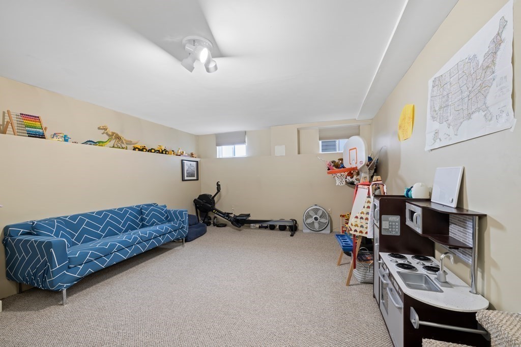 238 Ashcroft Road Medford, MA 02155 - Photo 21 of 25 Gallery Image 21