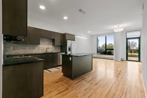 $469,900 | 1240 South 2nd Street, Unit 225, Minneapolis, MN 55415