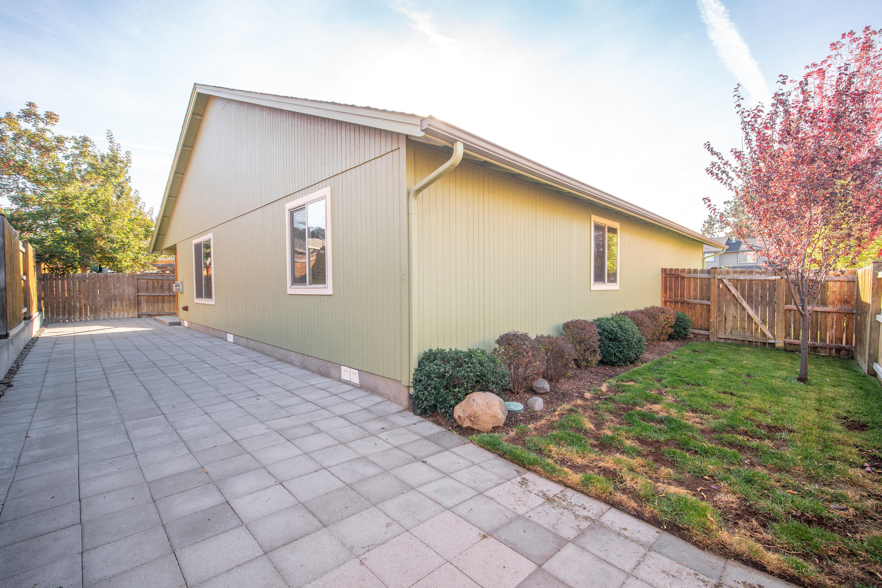 20585 Prospector Loop Bend, OR 97702 - Photo 20 of 21 Outside Patio