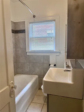$1,395 | 320 West Polk Street, Unit 2, Houston, TX 77019