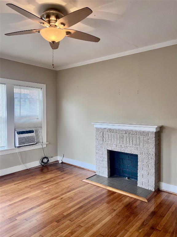 320 West Polk Street, Unit 2 Houston, TX 77019 - Photo 8 of 22 Light filled living room with elegant hardwood floors throughout—no carpet for easy maintenance.