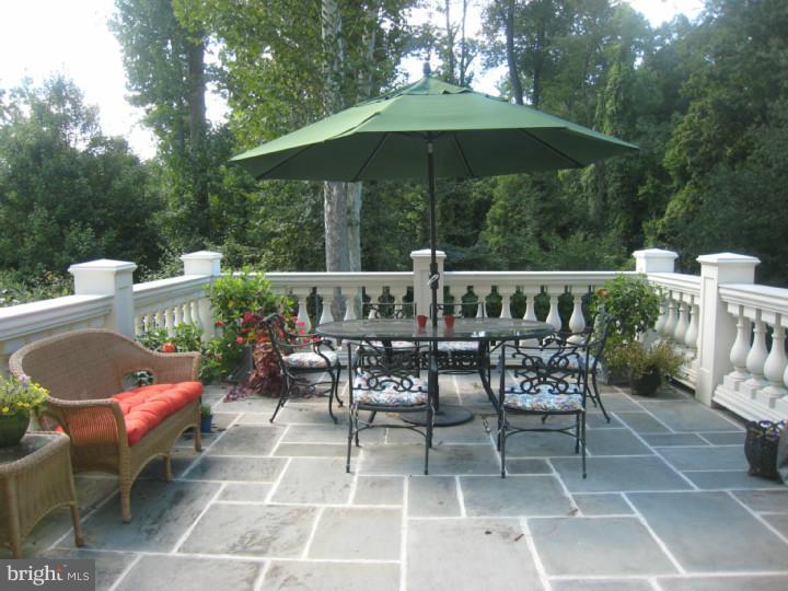 125 Brooke Farm Road Wayne, PA 19087 - Photo 16 of 22 Patio