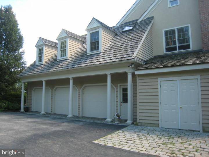 125 Brooke Farm Road Wayne, PA 19087 - Photo 20 of 22 Garage
