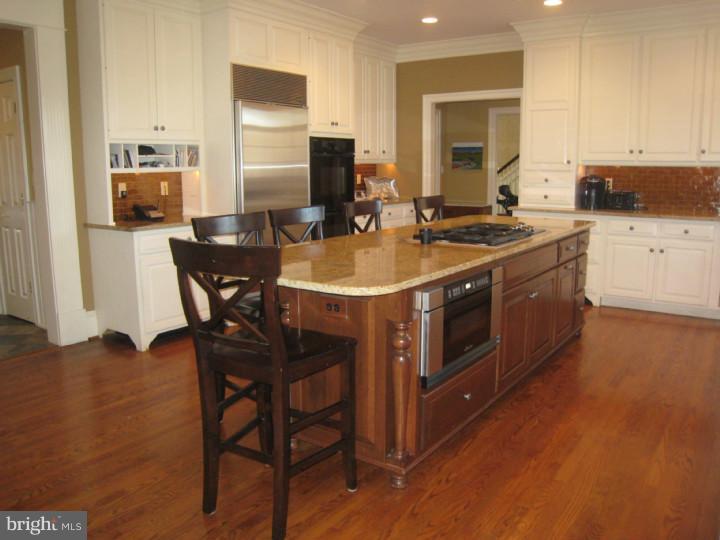 125 Brooke Farm Road Wayne, PA 19087 - Photo 5 of 22 Kitchen