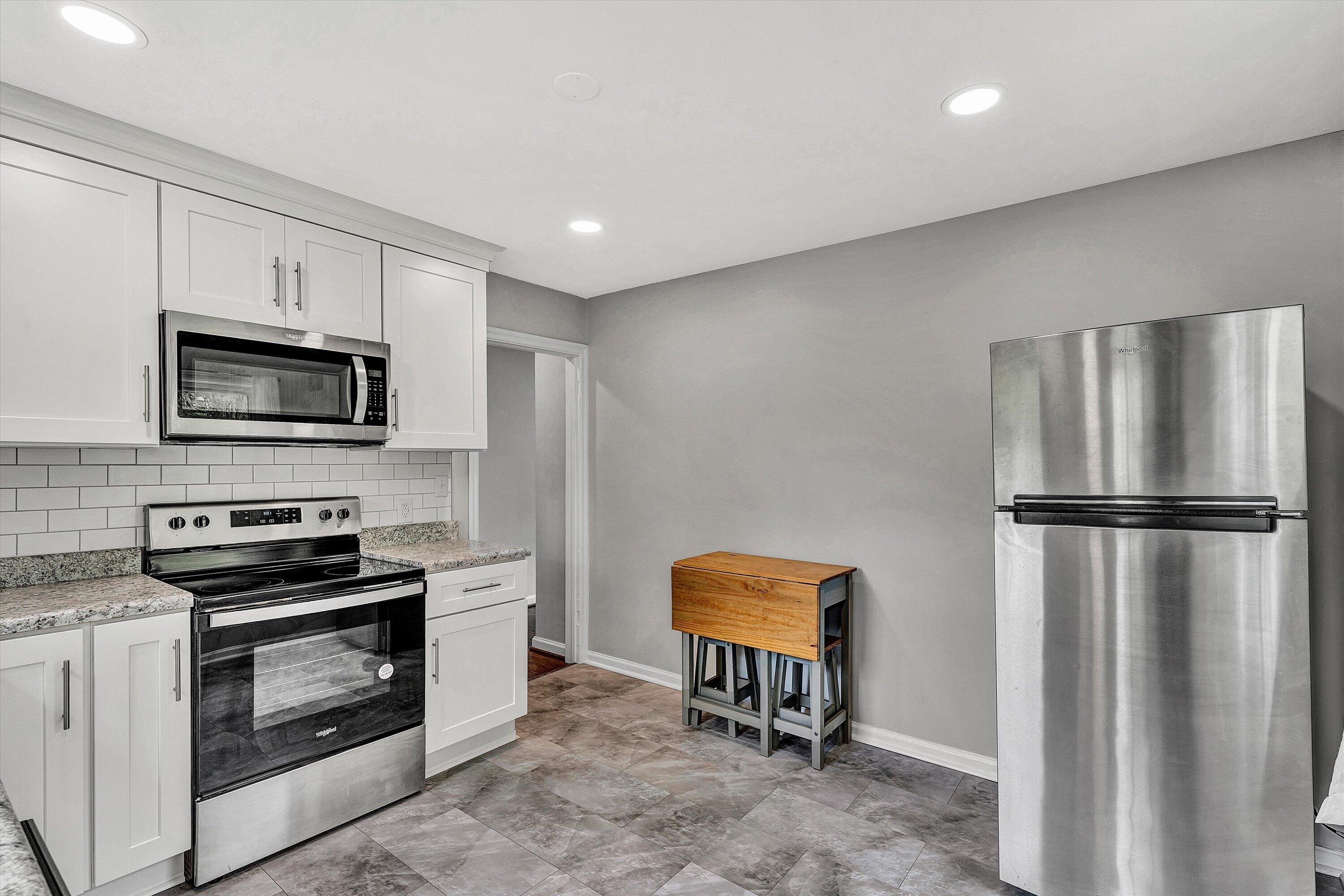 1214 Hamilton Avenue Southwest Roanoke, VA 24015 - Photo 7 of 15 08-SGP-00895