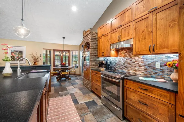 $755,000 | 9206 65th Avenue East, Bradenton, FL 34202