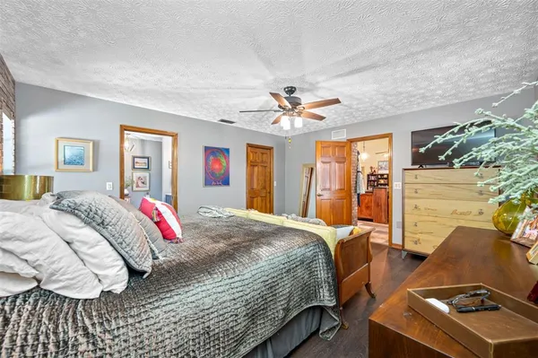 $755,000 | 9206 65th Avenue East, Bradenton, FL 34202