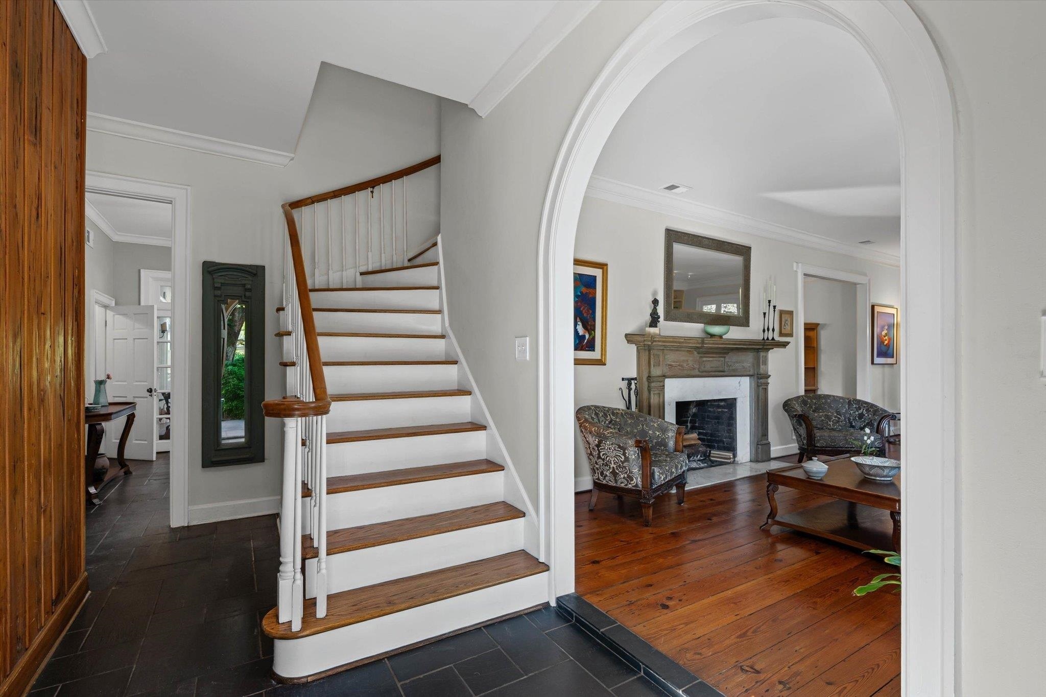 259 Dilston Lane Mobile, AL 36608 - Photo 4 of 37 Foyer Staircase
