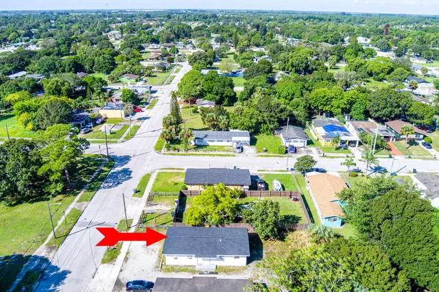 a view of yard and swimming pool