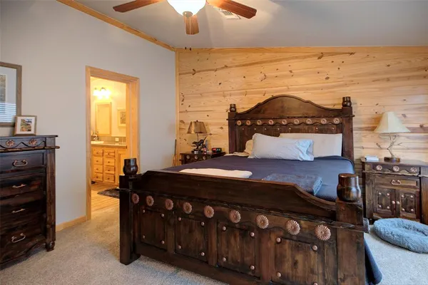 $12,000,000 | 648 County Road 2205, Ivanhoe, TX 75447