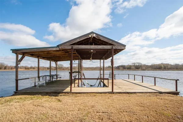 $12,000,000 | 648 County Road 2205, Ivanhoe, TX 75447