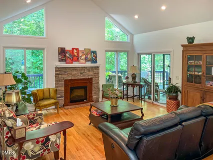 $1,025,000 | 215 East Deer Run, Apex, NC 27523
