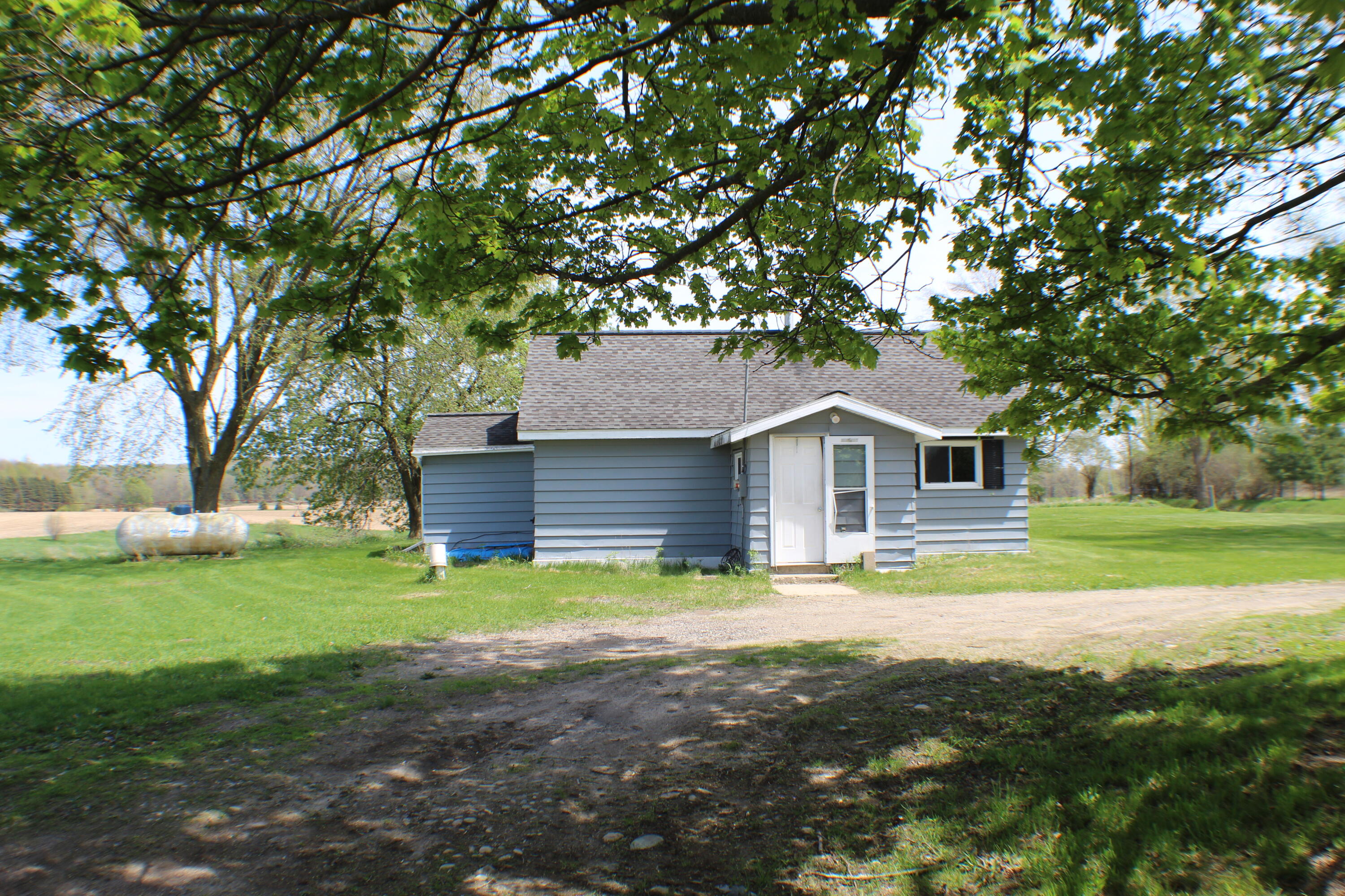 7780 Cutler Road Lakeview, MI 48850 - Photo 1 of 41 IMG_3427