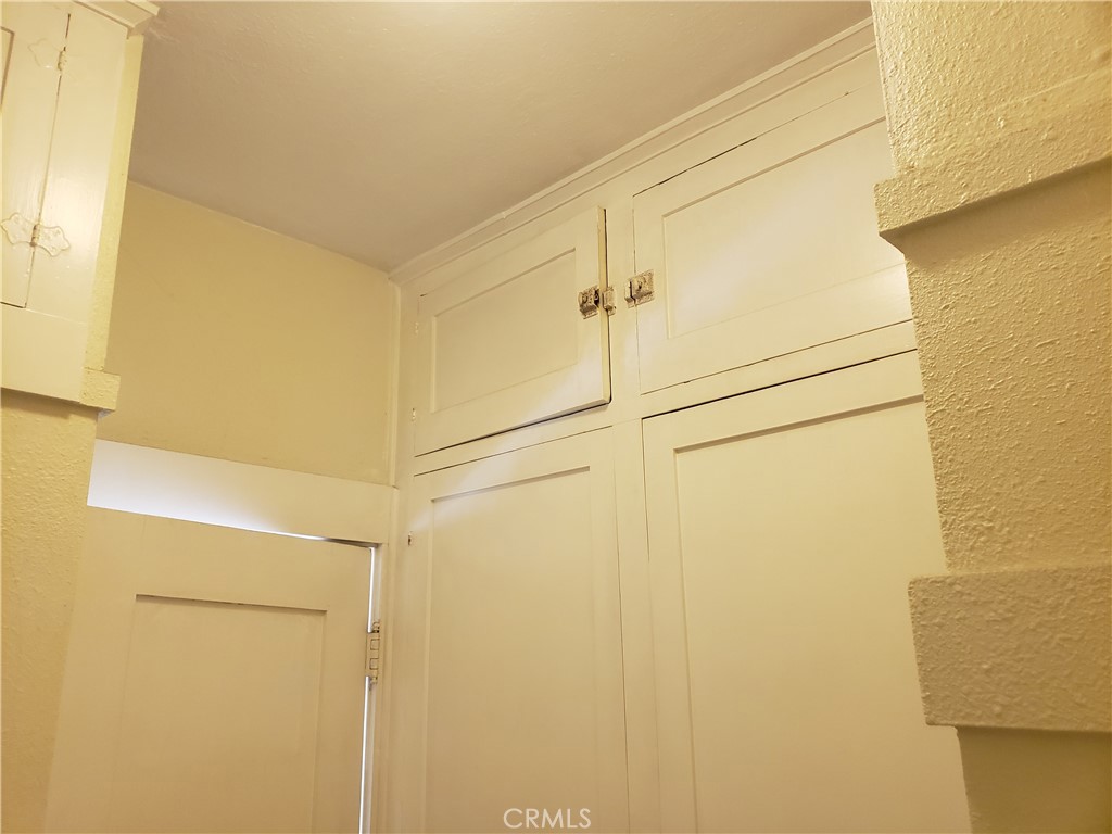 323 West 4th Street, Unit 304 Long Beach, CA 90802 - Photo 27 of 30 a view of a door and has window