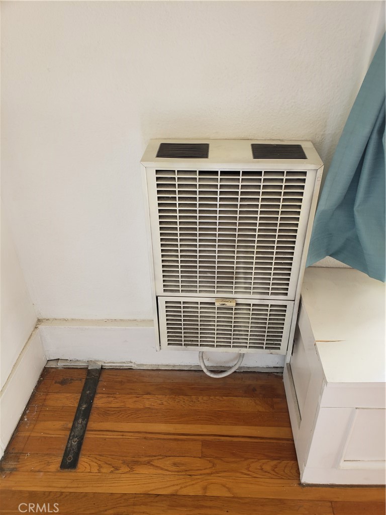 323 West 4th Street, Unit 304 Long Beach, CA 90802 - Photo 5 of 30 a view of wooden floor with a sink