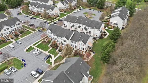 $325,000 | 6510 Daytona Court, Unit 205, Frederick, MD 21703