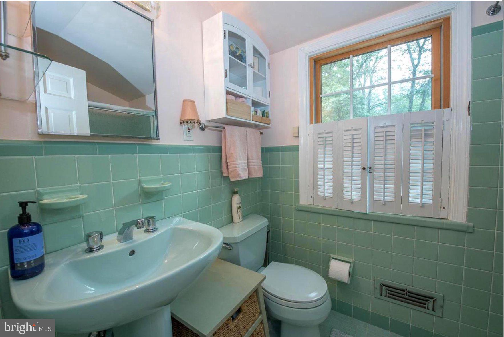 205 Spruce Tree Road Wayne, PA 19087 - Photo 17 of 22 Gallery Image 17