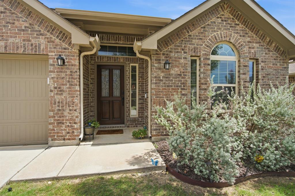 545 Salida Road Fort Worth, TX 76052 - Photo 3 of 27