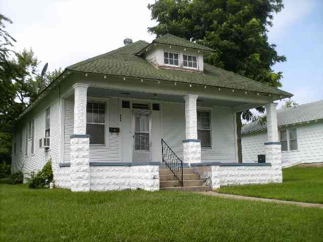 502 9th Street Monett, MO 65708 - Photo 1 of 1 Primary Photo