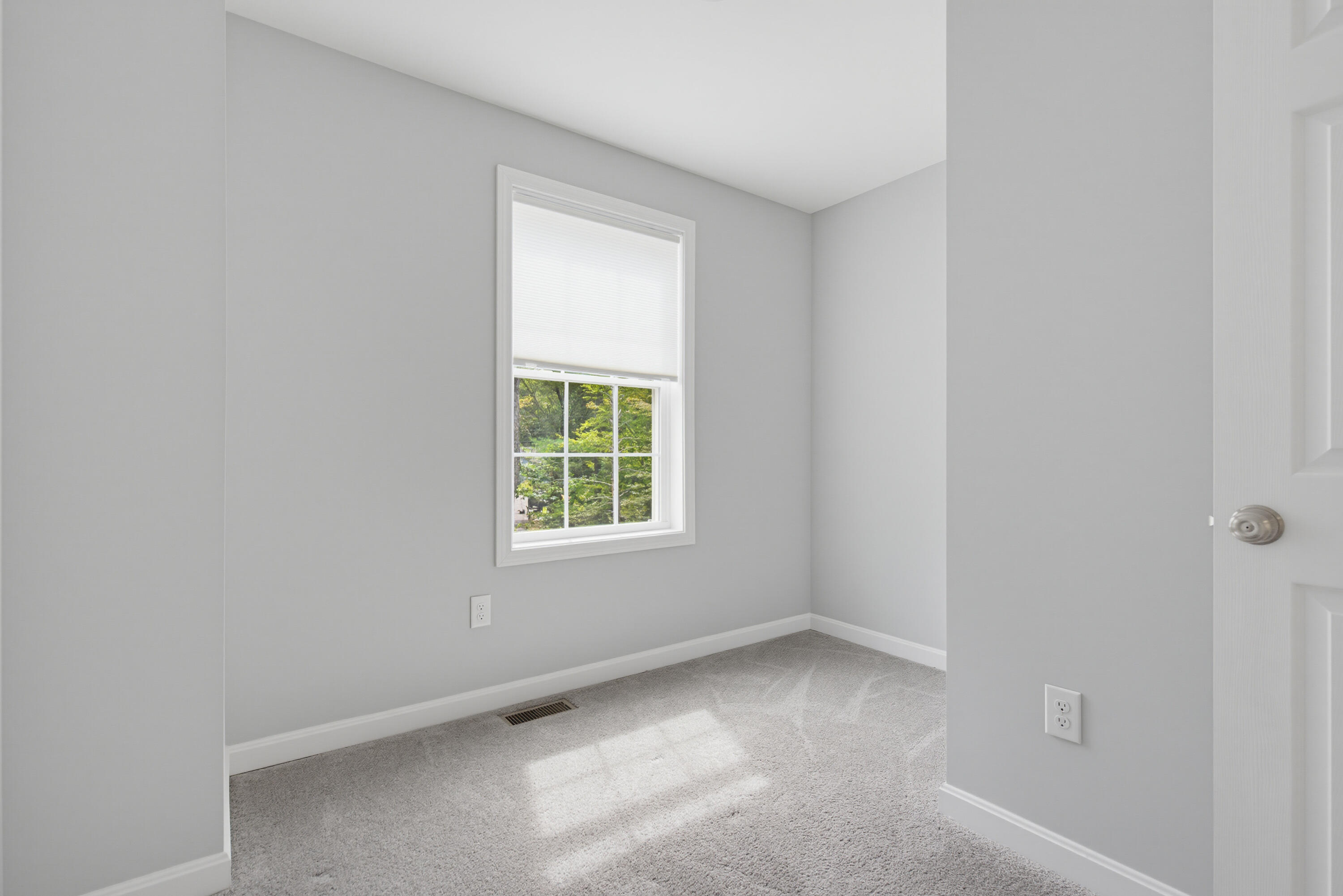 259 Dixon Road Lebanon, ME 04027 - Photo 37 of 58 259DixonRd-31