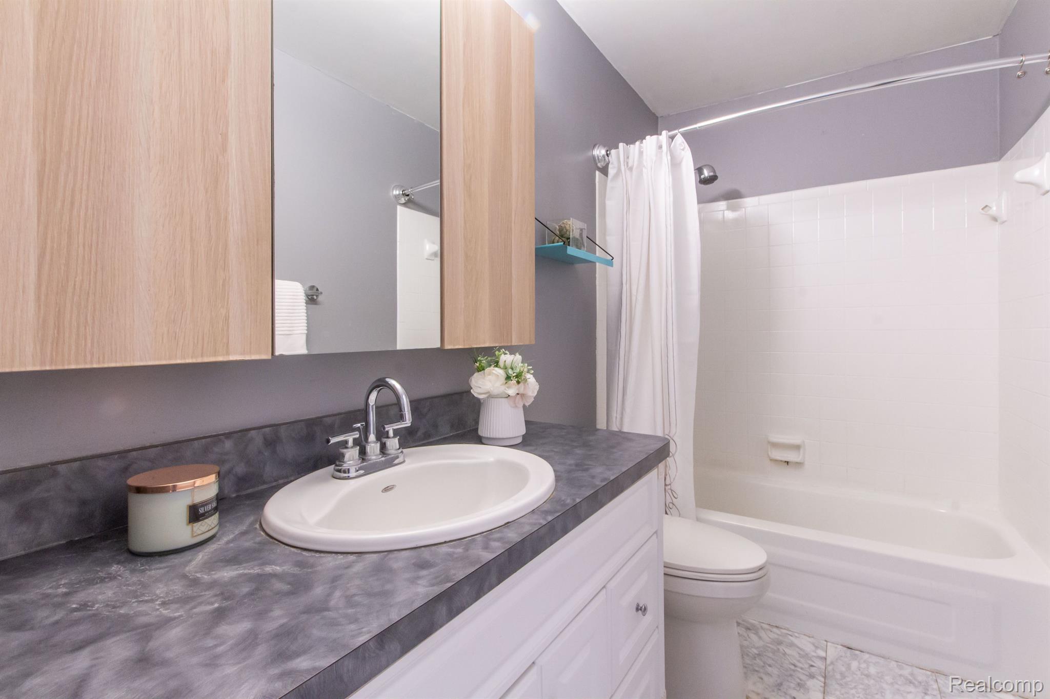 22582 Winfield Road Novi, MI 48375 - Photo 22 of 31 Gallery Image 22