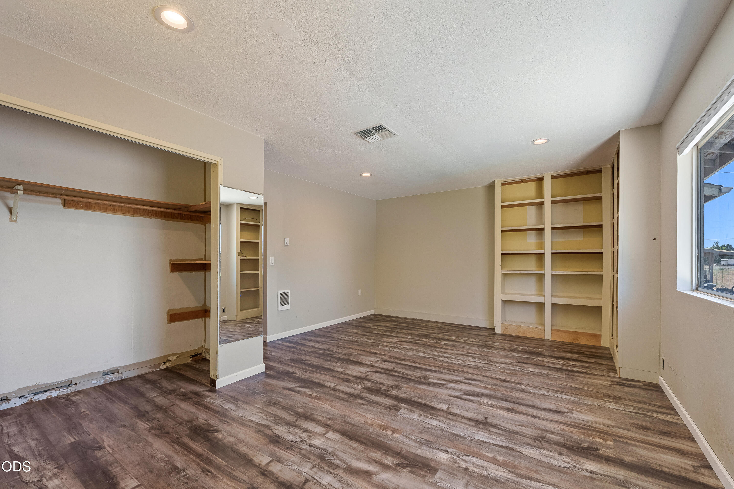 6492 Southwest 51st Street Redmond, OR 97756 - Photo 28 of 44