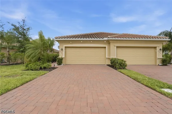$380,000 | 2621 Vine Avenue, Naples, FL 34120