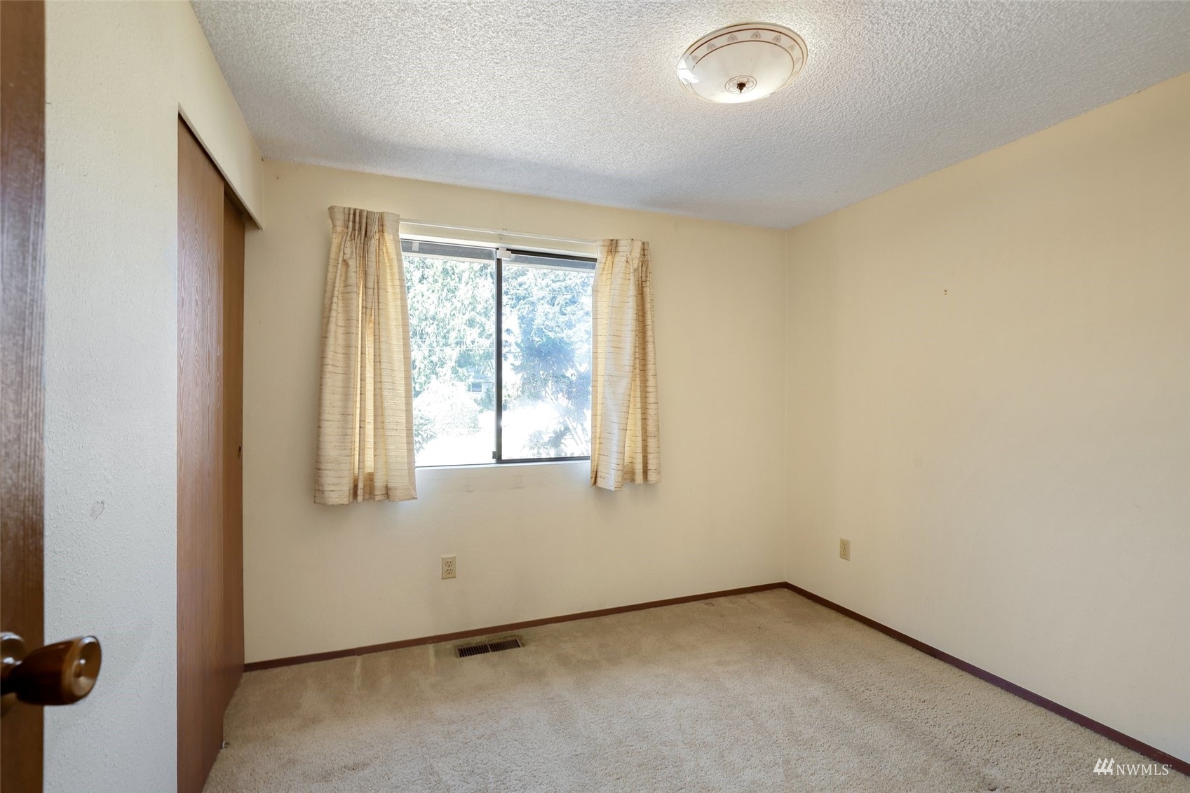 11033 Southeast 182nd Street Renton, WA 98055 - Photo 17 of 36 Gallery Image 17