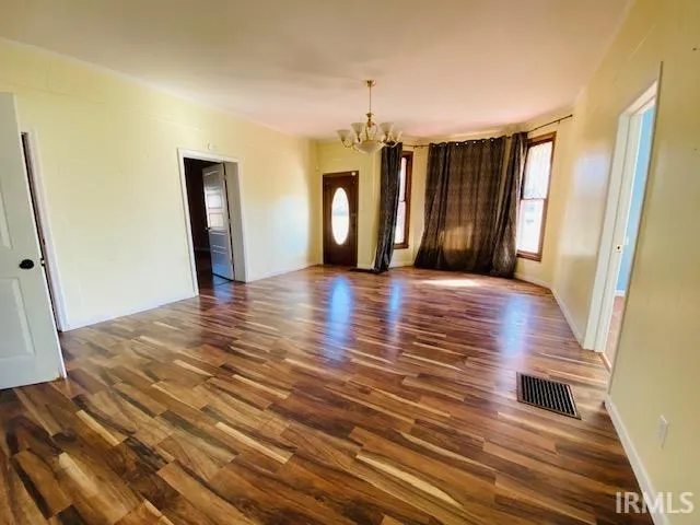 $164,900 | 304 West Pike Avenue, Petersburg, IN 47567