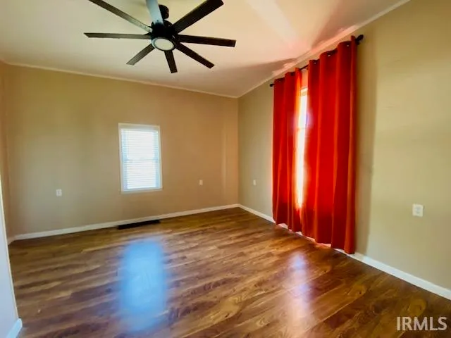 $164,900 | 304 West Pike Avenue, Petersburg, IN 47567