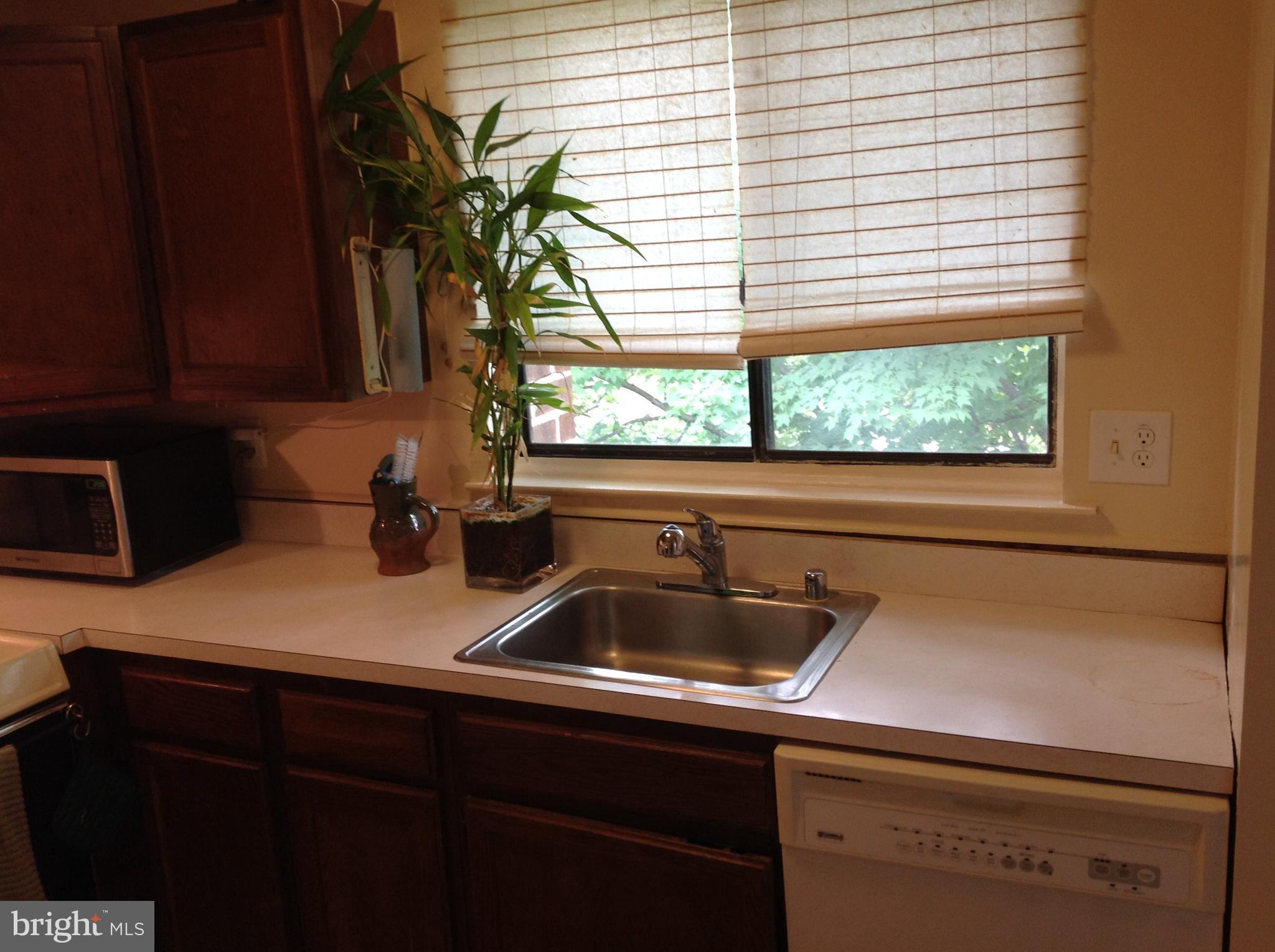 15605 Dorset Road, Unit 39 Laurel, MD 20707 - Photo 8 of 26 Kitchen