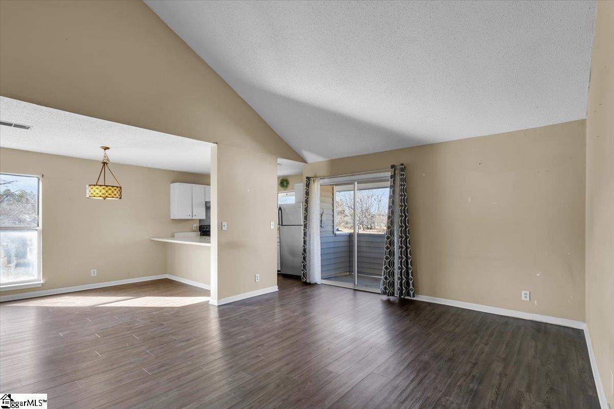 2601 Duncan Chapel Road, Unit J302 Greenville, SC 29617 - Photo 5 of 30