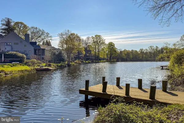 $1,350,000 | 1563 Harpers Cove Lane, Reston, VA 20194