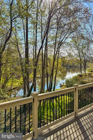 $1,350,000 | 1563 Harpers Cove Lane, Reston, VA 20194