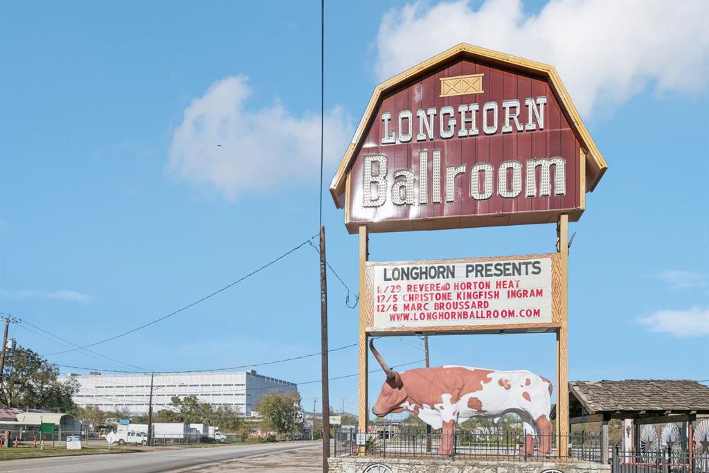 2016 South Ervay Street, Unit A2 Dallas, TX 75215 - Photo 24 of 35 a sign on the corner of a building