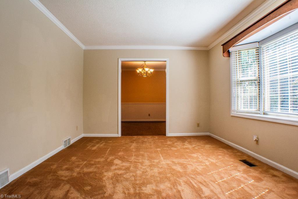 270 Hawkesbury Road Clemmons, NC 27012 - Photo 4 of 23