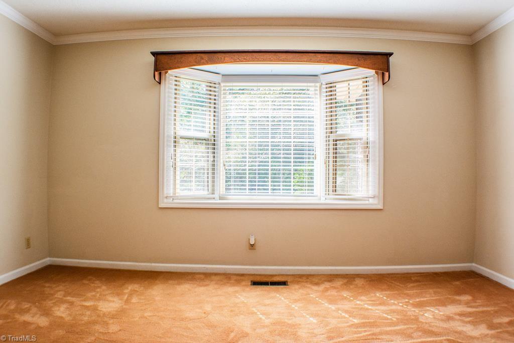 270 Hawkesbury Road Clemmons, NC 27012 - Photo 5 of 23