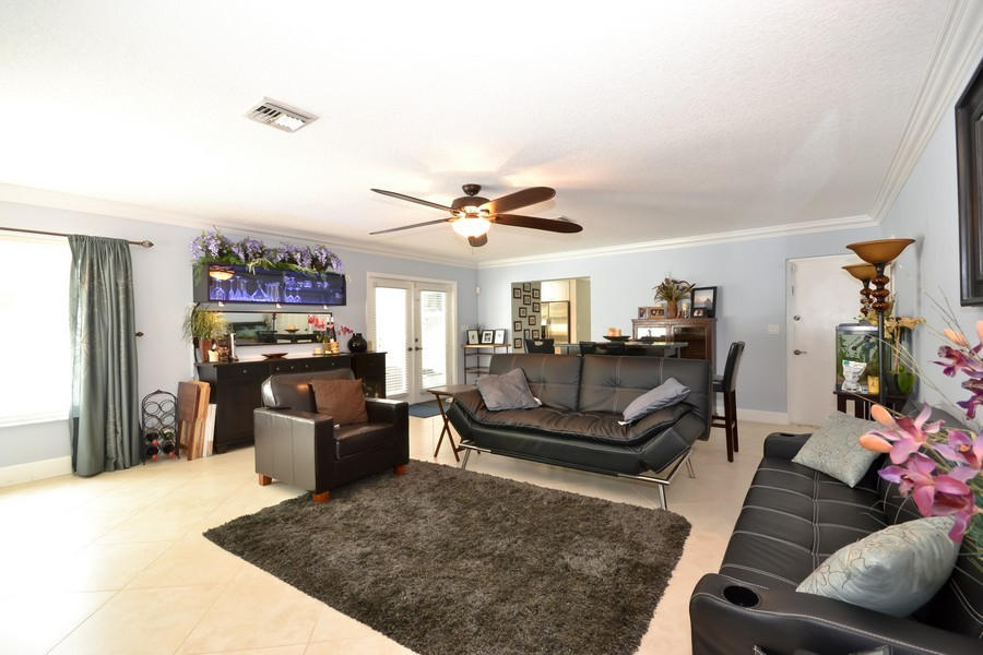 117 Gregory Road West Palm Beach, FL 33405 - Photo 6 of 11 Family Room 2