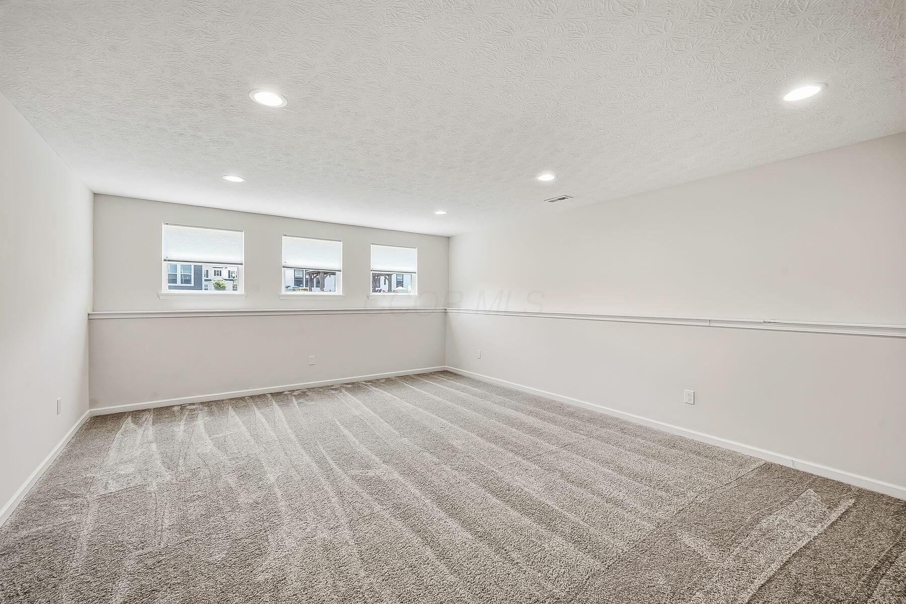 324 Solar Wind Road Delaware, OH 43015 - Photo 24 of 59 LL Family Room