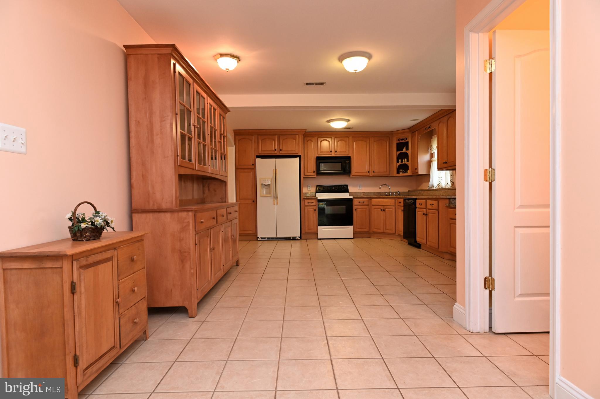 20503 Darnestown Road Dickerson, MD 20842 - Photo 5 of 33