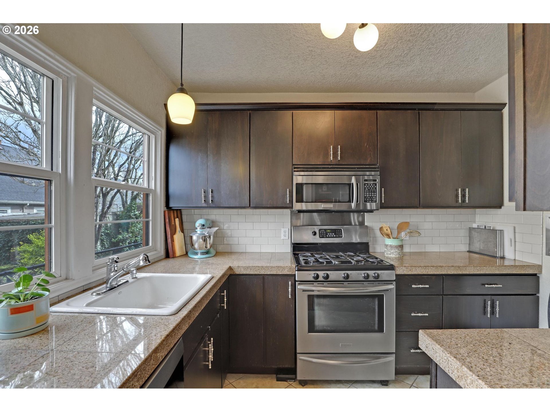 2025 Southeast Caruthers Street, Unit 11 Portland, OR 97214 - Photo 11 of 29 Kitchen