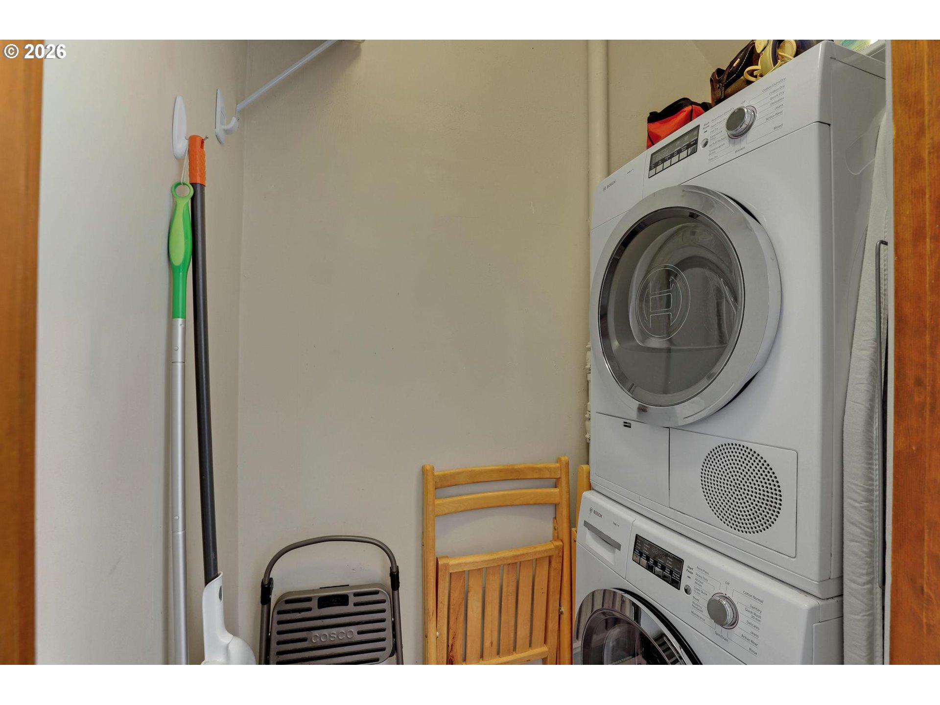 2025 Southeast Caruthers Street, Unit 11 Portland, OR 97214 - Photo 20 of 29 Laundry