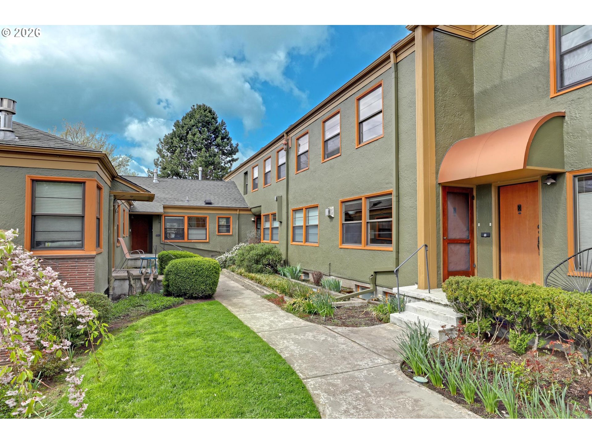 2025 Southeast Caruthers Street, Unit 11 Portland, OR 97214 - Photo 2 of 29 Front Yard